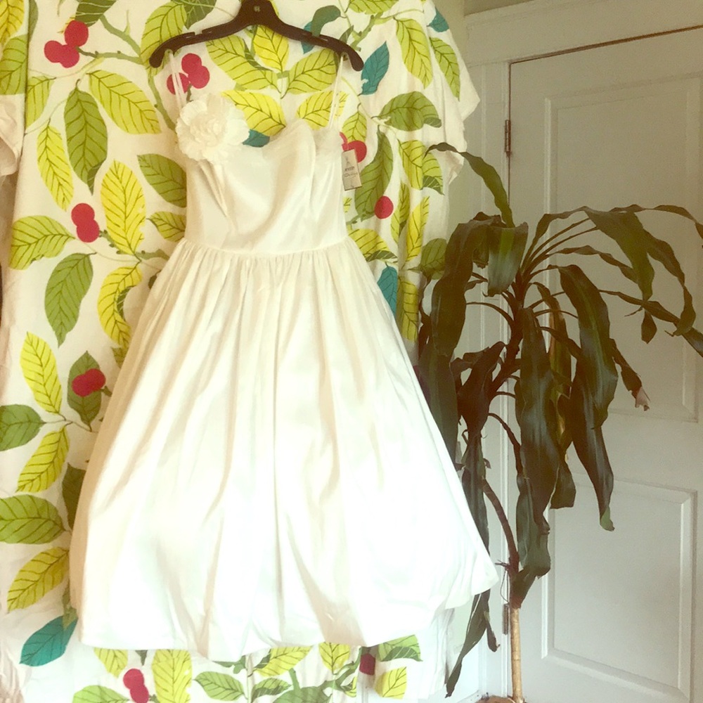 Vintage Style Tea-Length Gown with Flower Detail